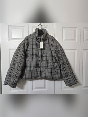 Black & White Plaid Insulated Puffer Jacket w/Pockets, Size XL, New with Tags